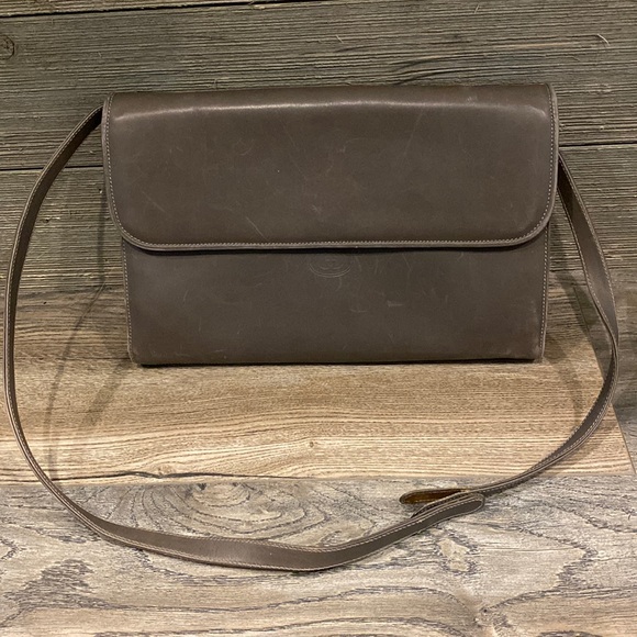 Gucci Handbags - Authentic leather Gucci belt bag